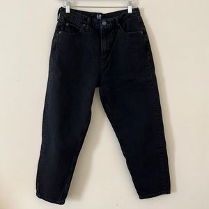 GAP Sky High Rise Mom Jeans Black